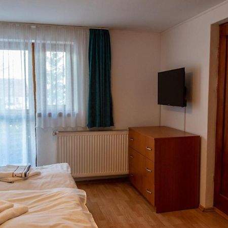 Casa Germana Hotel Lupeni  Bagian luar foto