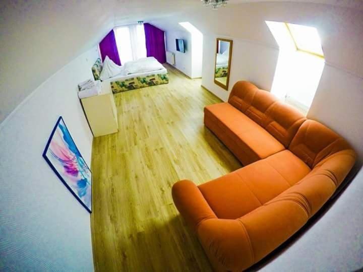 Casa Germana Hotel Lupeni  Bagian luar foto